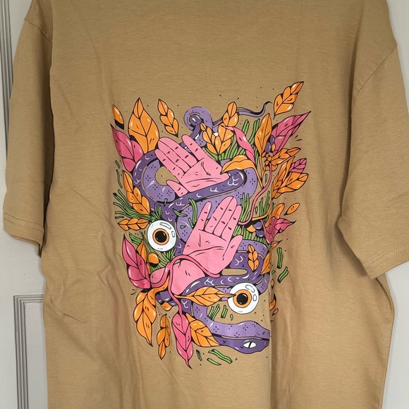 Unisex Oversized graphic Tee - Picture 4 of 5